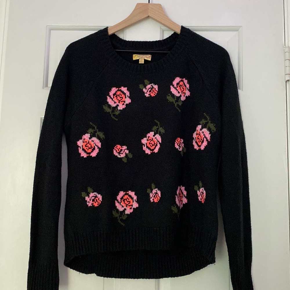 Vera Wang rose sweater